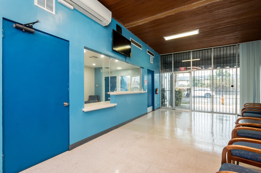 More Photos Of 1533 Alamitos Ave, Long Beach Medical For Sale