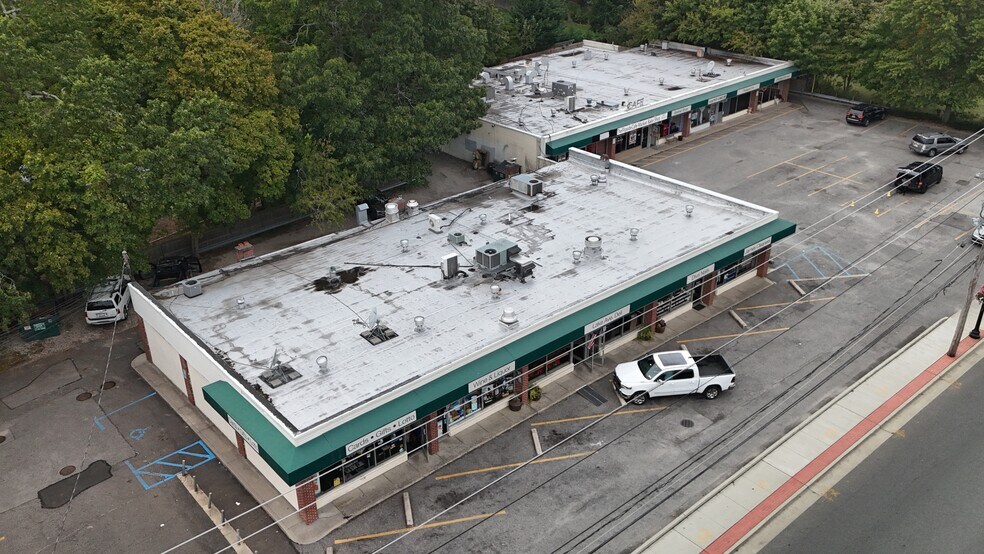 More Photos Of 246-270 Lake Ave, Saint James Unknown For Lease