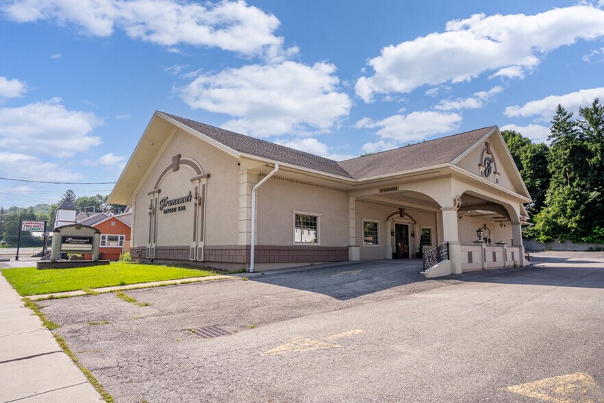 Primary Photo Of 142-146 E Main St, Ilion Lodge Meeting Hall For Sale