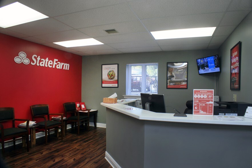 More Photos Of 1330-1360 Old Freeport Rd, Pittsburgh Unknown For Lease