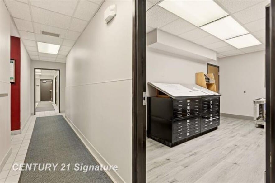 More Photos Of 3167 Enterprise Dr, Saginaw Office For Sale