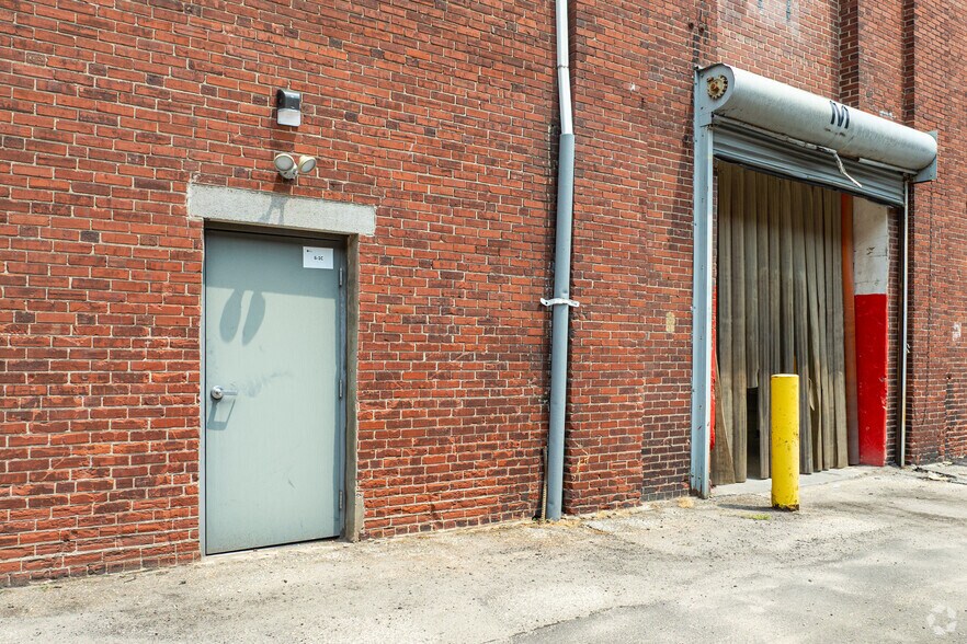 More Photos Of 300 Jefferson St, Camden Warehouse For Sale