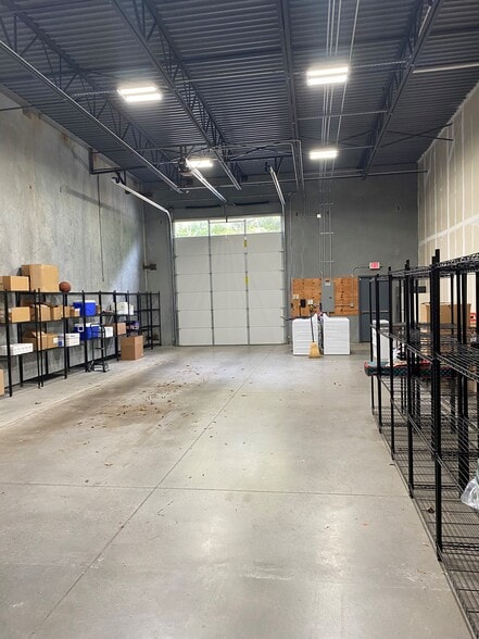 More Photos Of 3605 Latrobe Dr, Charlotte Warehouse For Lease