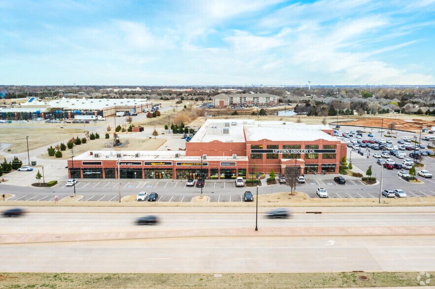 More Photos Of 1200-1260 W Covell Rd, Edmond General Retail For Lease