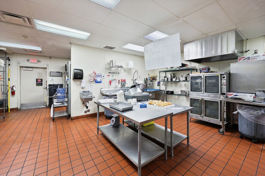 More Photos Of 310 S Boulder Hwy, Henderson Fast Food For Lease