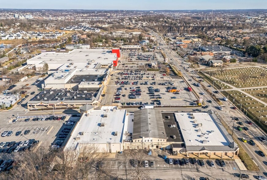 More Photos Of 224-250 W Dekalb Pike, King Of Prussia Unknown For Lease