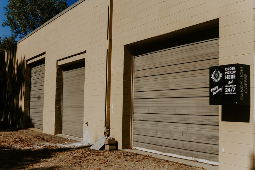 More Photos Of 7900-7928 Kerber Blvd, Chanhassen Flex For Lease