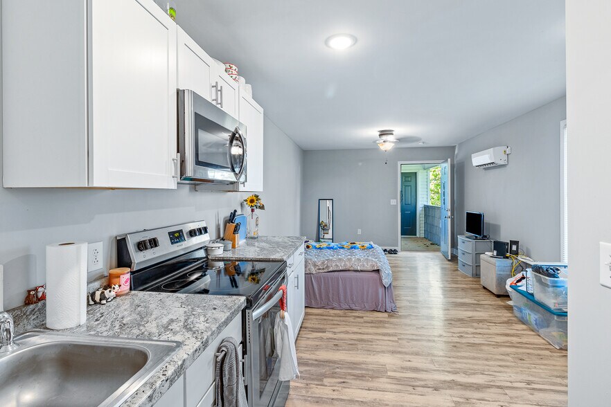 More Photos Of 200 Hubbard Rd, Winchester Apartments For Sale