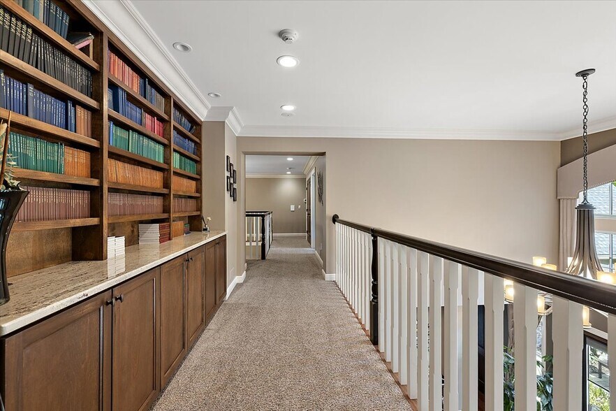 More Photos Of 1330 Oxford Rd, Bloomfield Hills Specialty For Sale