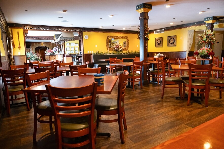 More Photos Of 3616 W Paxton Ave, Tampa Restaurant For Sale