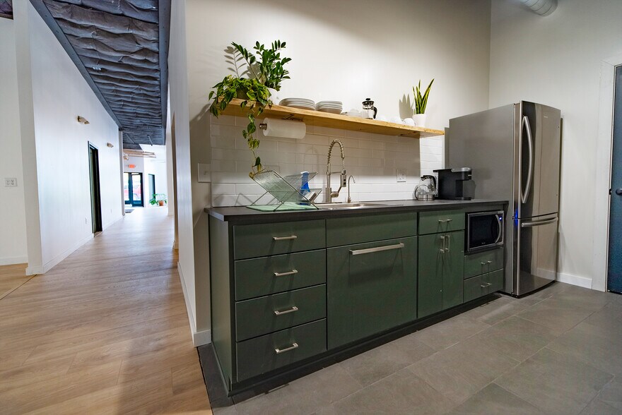 More Photos Of 1303 Central Ave, Kansas City Coworking Space