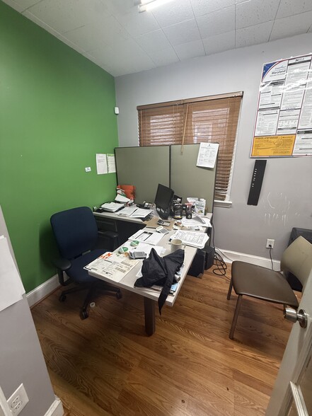 More Photos Of 5309 Kenilworth Ave, Riverdale Office For Sale