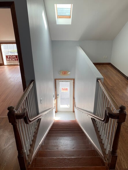 More Photos Of 5-7 Danbury Rd, Wilton Storefront Retail Office For Lease