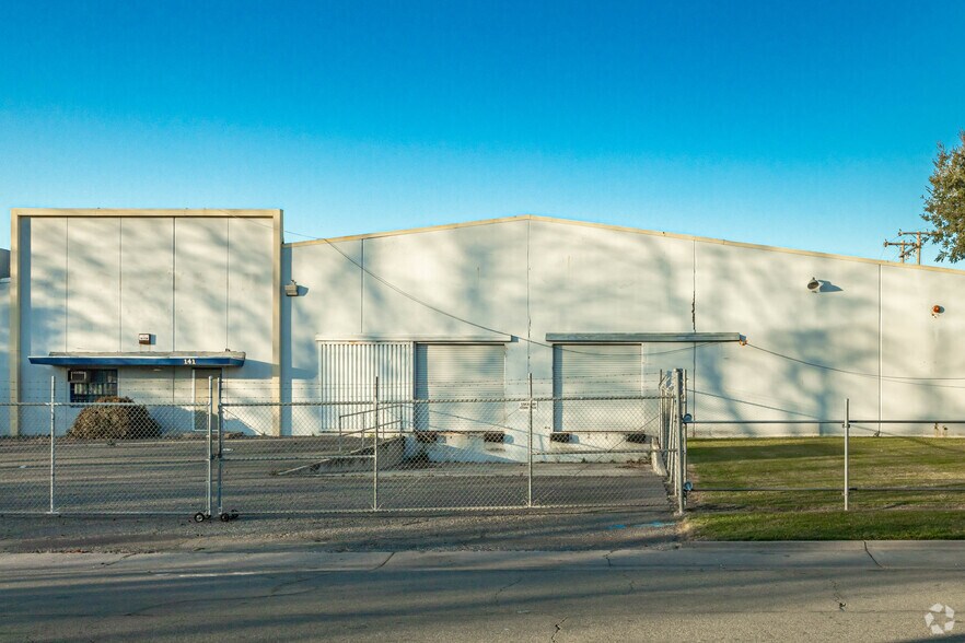 More Photos Of 141 Commerce Cir, Sacramento Warehouse For Lease