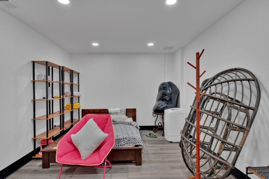 More Photos Of 23231 Vista Grande Dr, Laguna Hills Warehouse For Sale