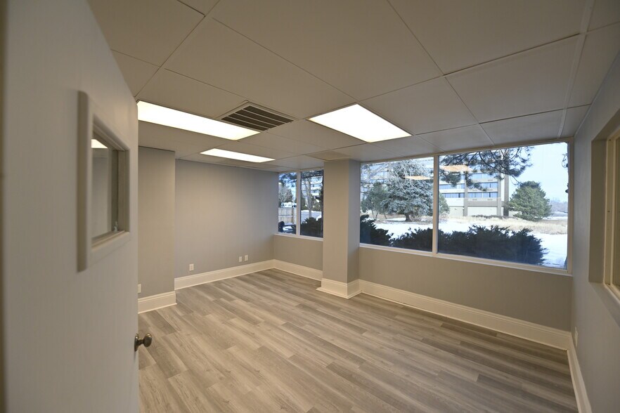 More Photos Of 7373 W Jefferson Ave, Lakewood Medical For Sale