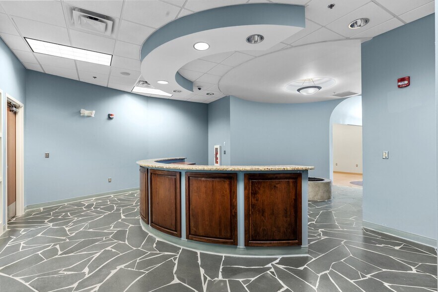 More Photos Of 201 E Livermore Dr, Pembroke Medical For Sale