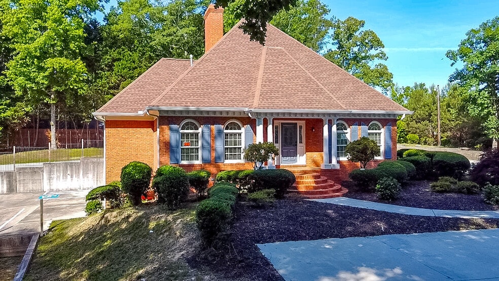 More Photos Of 2100 Gravel Springs Rd, Buford Medical For Sale