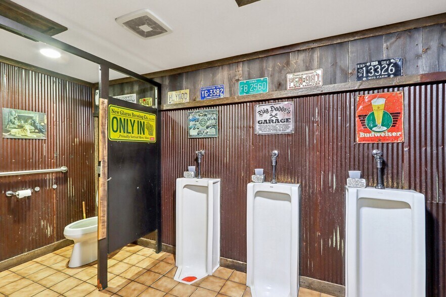 More Photos Of W11070 Hwy 16 & 60, Columbus Restaurant For Sale