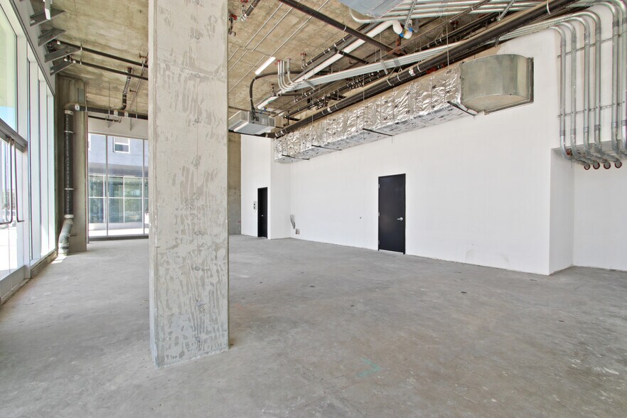 More Photos Of 1550 Lincoln Blvd, Santa Monica Apartments For Lease