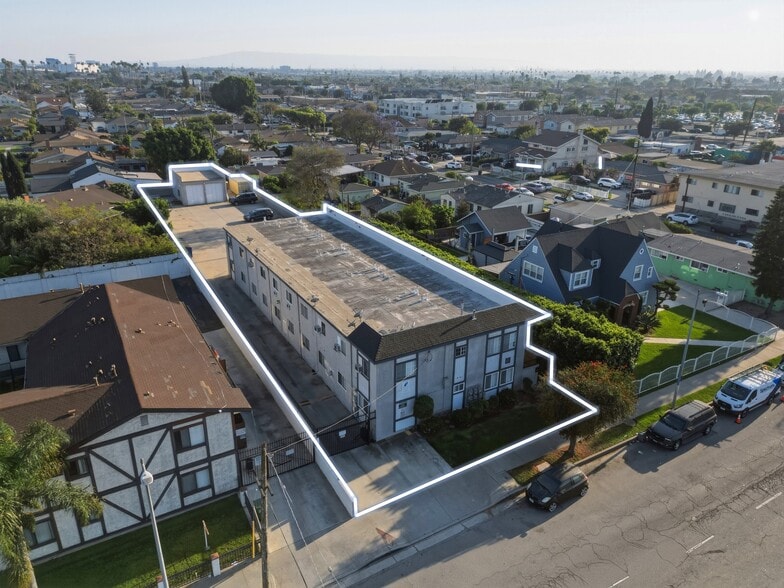 More Photos Of 814 W Redondo Beach Blvd, Gardena Apartments For Sale