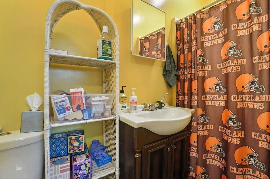 More Photos Of 603 S Broadway St, Dayton Warehouse For Sale