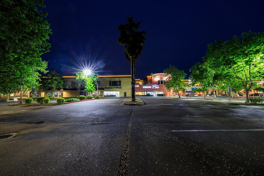 More Photos Of 1110 W Kettleman Ln, Lodi Unknown For Lease