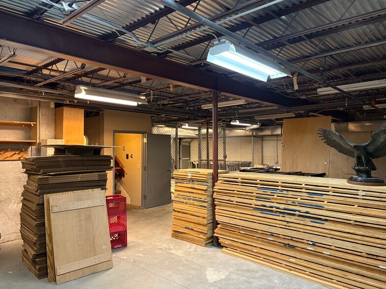 More Photos Of 4311 Ne Vivion Rd, Kansas City Storefront Retail Office For Sale