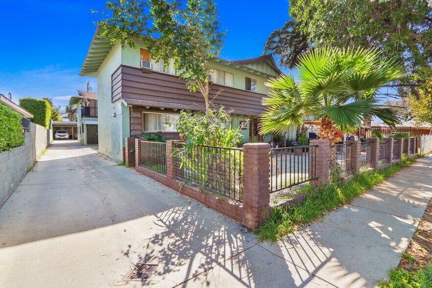 Primary Photo Of 6048 King Ave, Maywood Apartments For Sale
