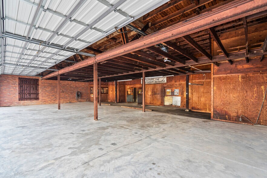More Photos Of 1906 N Main St, Kannapolis Industrial For Sale