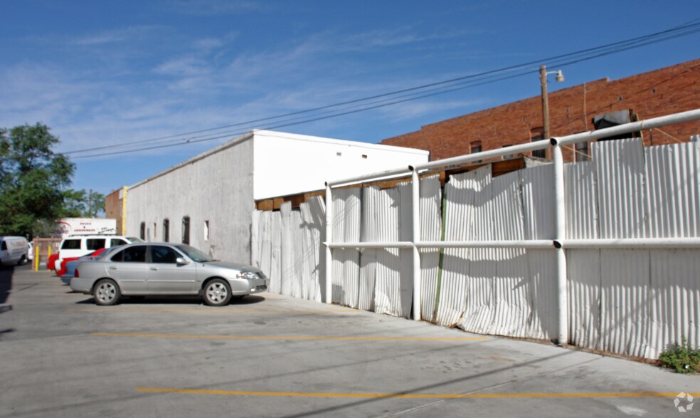 More Photos Of 504 S Oregon St, El Paso Freestanding For Lease