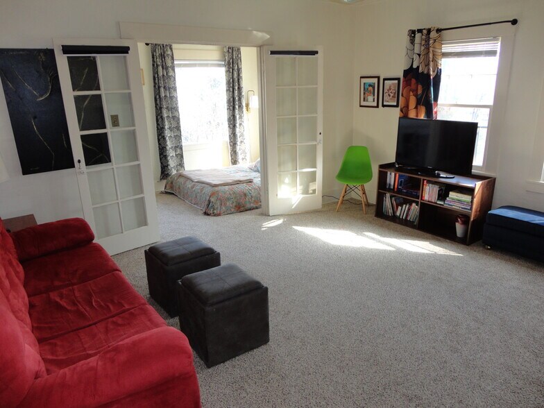 More Photos Of 1310 SW College St, Portland Apartments For Sale