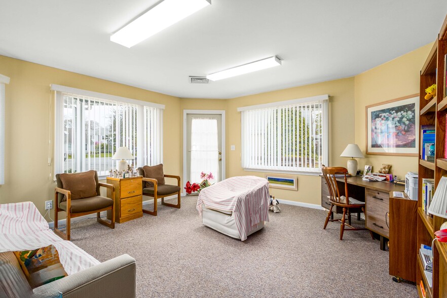 More Photos Of 320 Gifford St, Falmouth Office For Sale