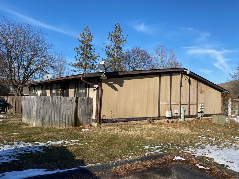 More Photos Of 2294 Teakwood Dr, Columbus Multifamily For Sale