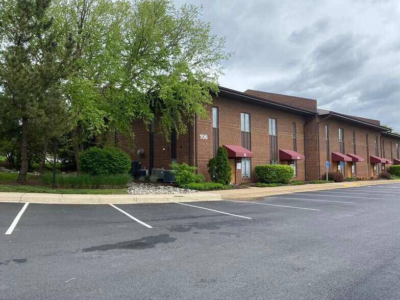More Photos Of 106 Elden St, Herndon Medical For Lease