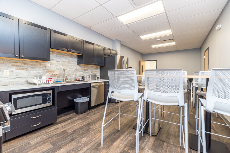 More Photos Of 905 Airport Rd, West Chester Research And Development For Lease