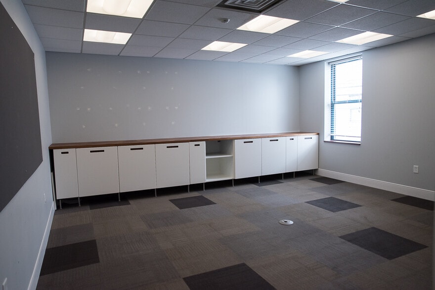 More Photos Of 230 E Main St, Carnegie Storefront Retail Office For Sale