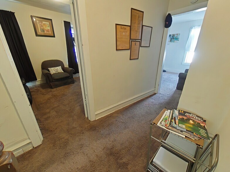 More Photos Of 202 Macdade Blvd, Collingdale Apartments For Sale