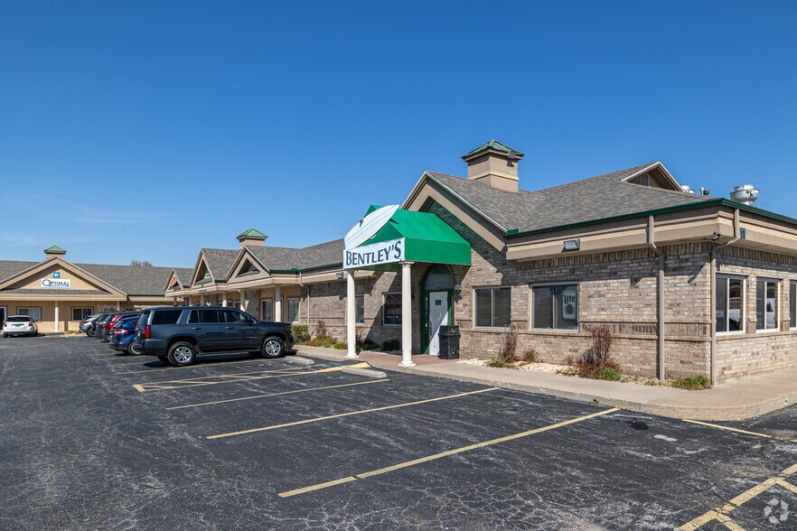 More Photos Of 2709 SE I St, Bentonville Unknown For Lease