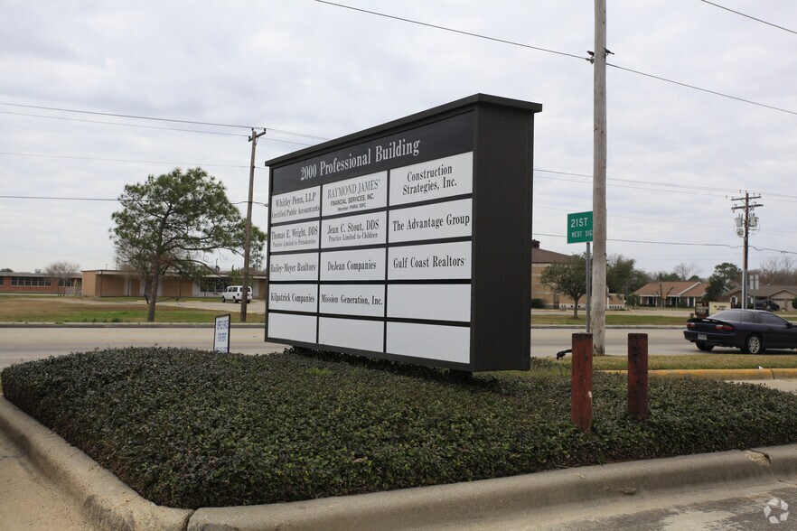 More Photos Of 2000 25th Ave N, Texas City Office For Lease