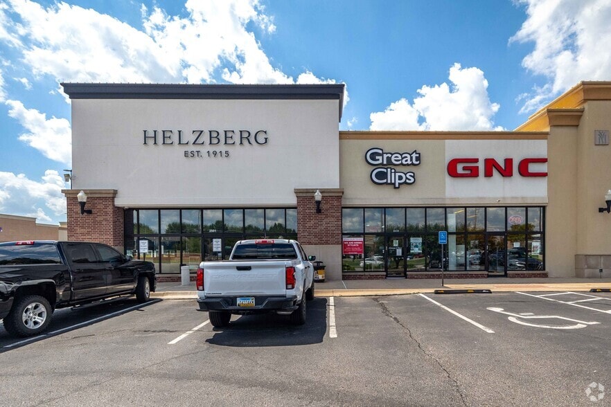 More Photos Of 2441 N Maize Rd, Wichita Storefront For Lease