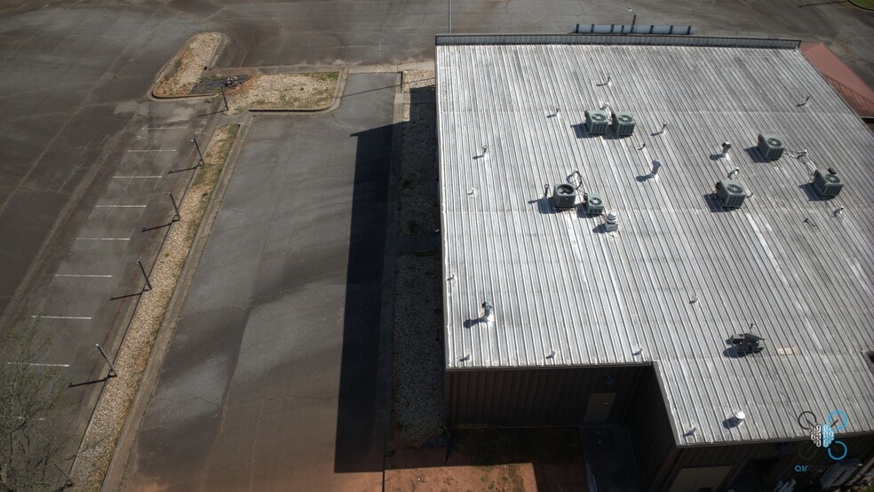 More Photos Of 3455 Keith Bridge Rd, Cumming Freestanding For Sale