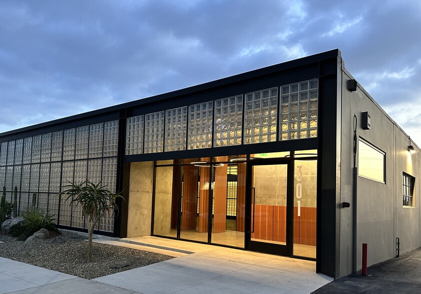 Primary Photo Of 301 S Flower St, Burbank Warehouse For Sale