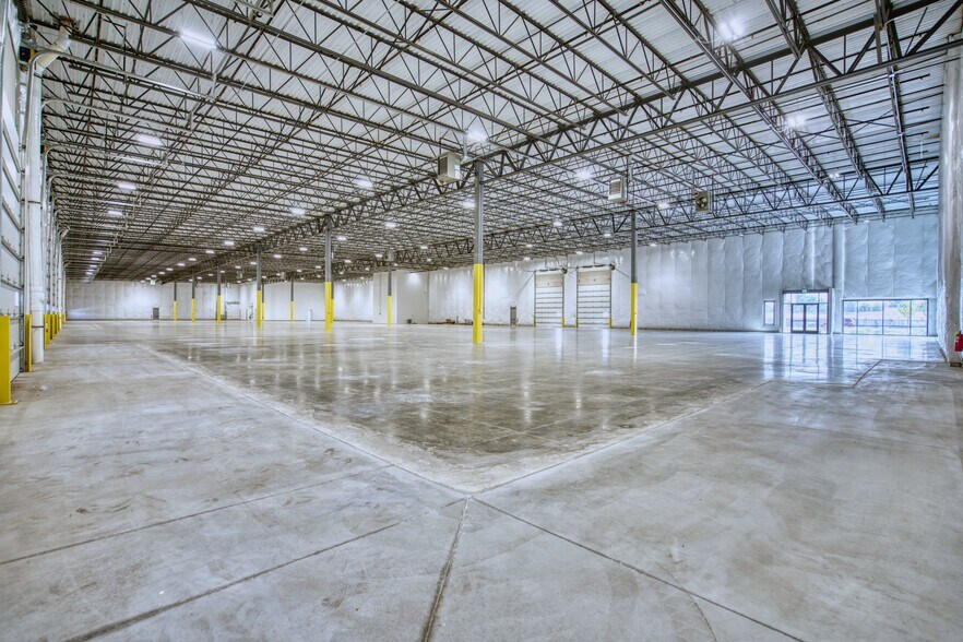 More Photos Of 8705 Rosemary St, Commerce City Warehouse For Lease