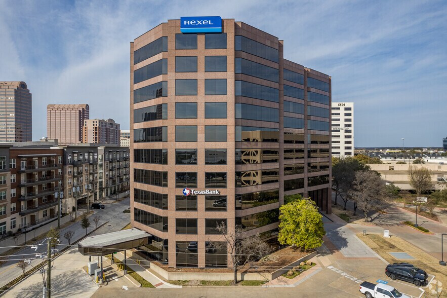 More Photos Of 5429 Lyndon B Johnson Fwy, Dallas Office For Sale
