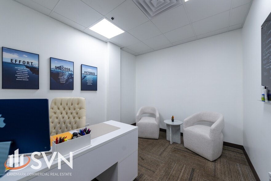 More Photos Of 1425 N McLean Blvd, Elgin Medical For Sale