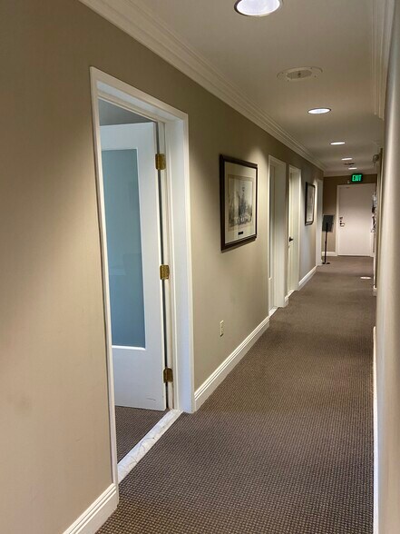 More Photos Of 5481 E Santa Ana Canyon Rd, Anaheim Hills Loft Creative Space For Lease