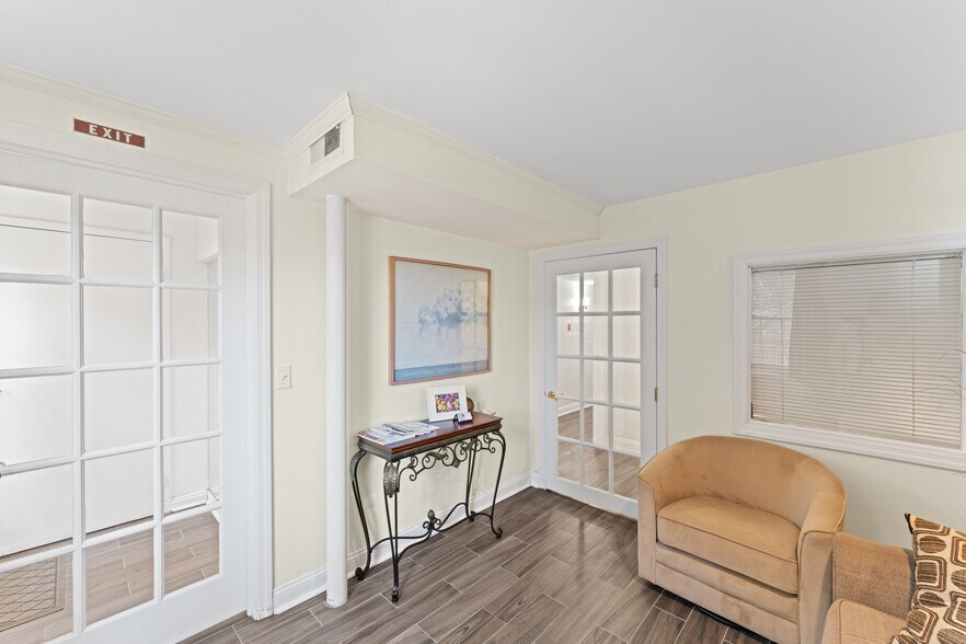 More Photos Of 1238 Post Rd, Fairfield Loft Creative Space For Lease