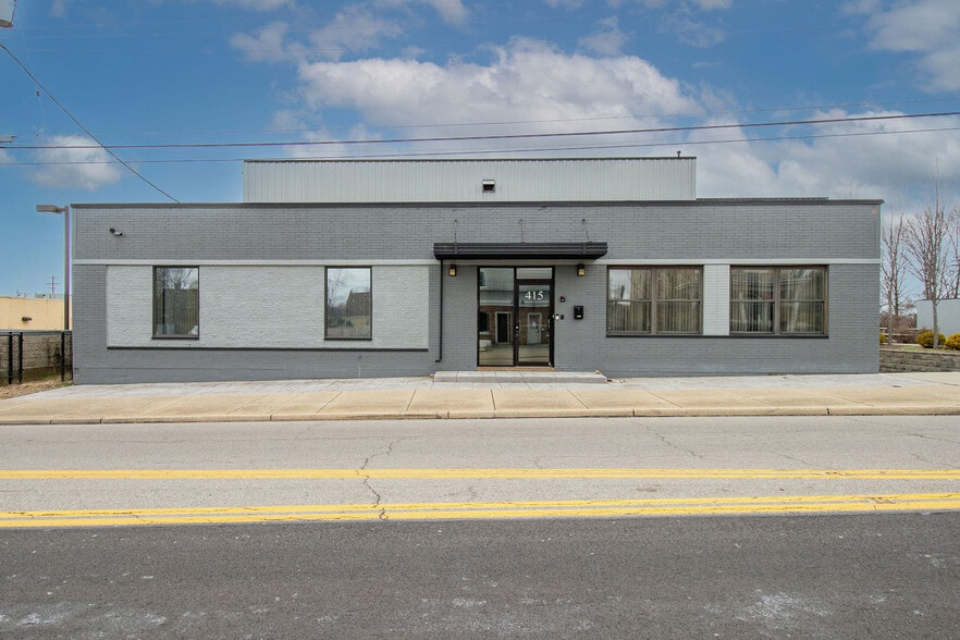 More Photos Of 415 Greenwell Ave, Cincinnati Service For Lease