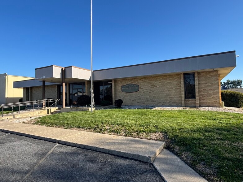 More Photos Of 20 N Front St, Bally Distribution For Sale